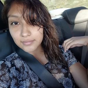 Meet your Posher, Flory